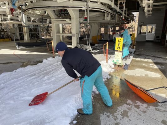 索道係もこの時期大変です。