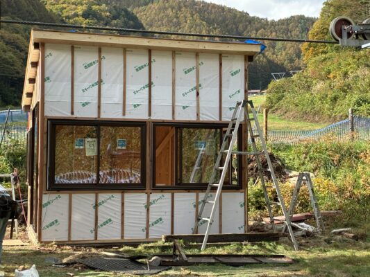 建て替え中